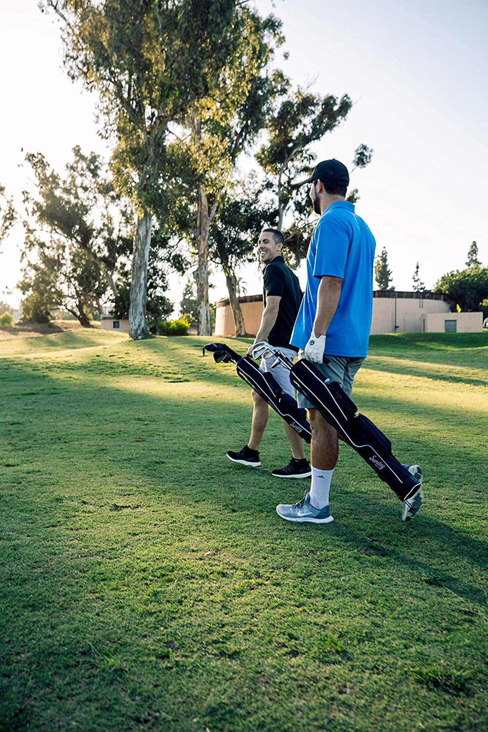 - Lightweight Bag with Strap and Stand – Easy to Carry and Durable Pitch N Putt Golf Bag – Golf Stand Bag for the Driving Range, Par 3 and Executive Courses – 31.5 Inches Tall…